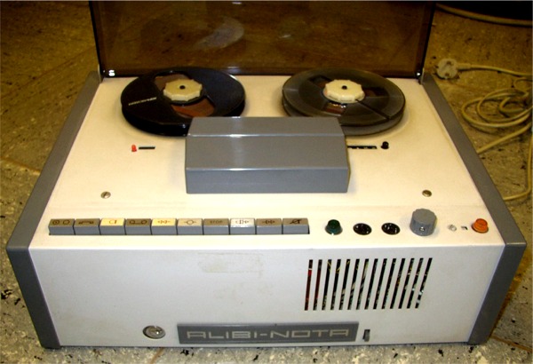 Datei:Anrufbeantworter ALIBI-NOTA.jpg