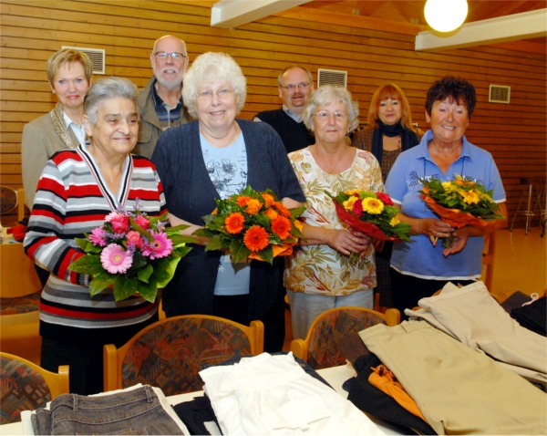 Datei:2011.07.14. Verabschiedung Kleiderkammer R.Eggert.jpg