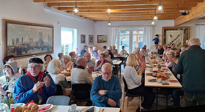Datei:Fruehst 4.jpg