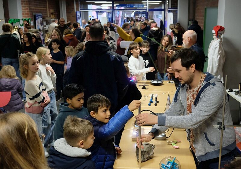 Datei:GSW ToT 25 Physik.jpg