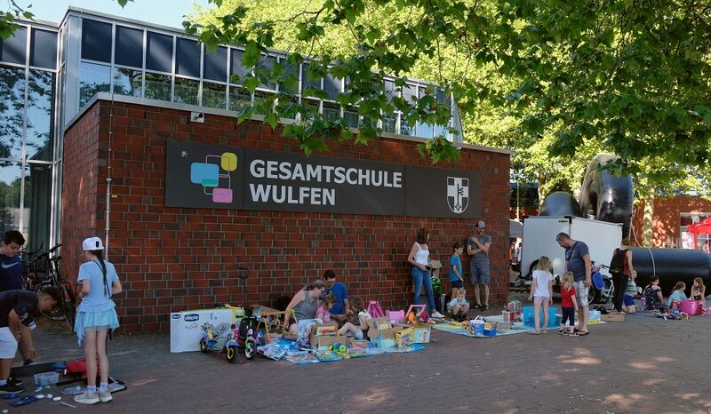 Datei:KS26 Deckenflohmarkt B.jpg