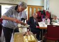 An der Kuchentheke war Selbstbedienung