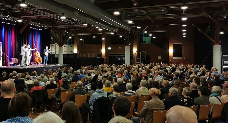 Datei:Wildes Holz im GHW.jpg