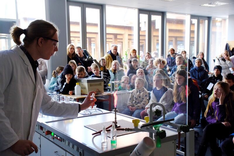 Datei:GSW ToT 25 Chemie KOLKS.jpg