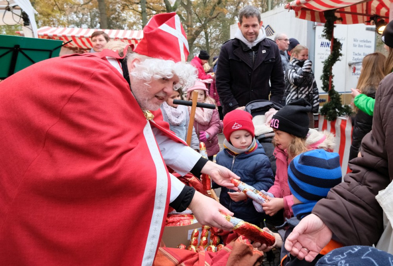 Datei:BWM 22 Nikolaus.jpg