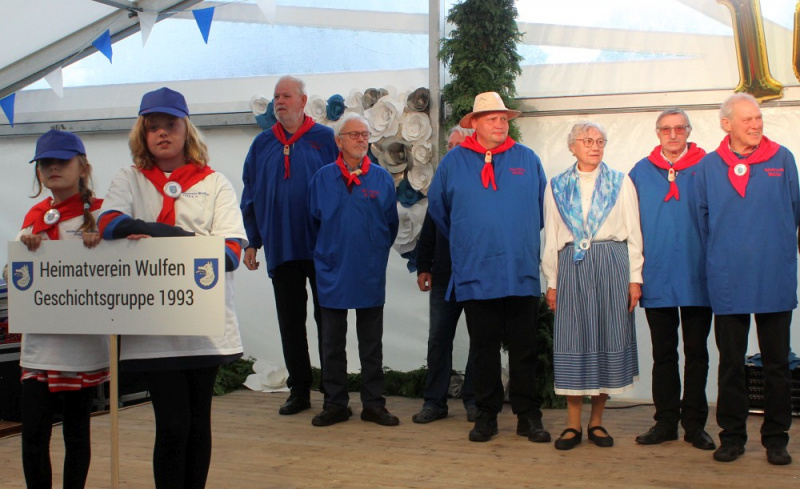 Datei:HV 100 Geschichtsgruppe.jpg