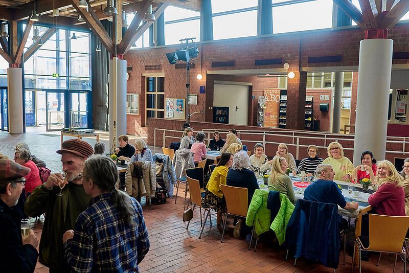Datei:Fichtner cafe3.jpg