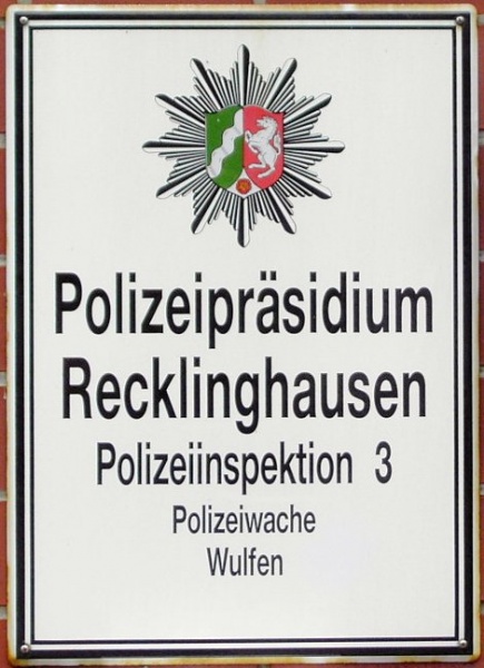 Datei:Polizeischild.jpg