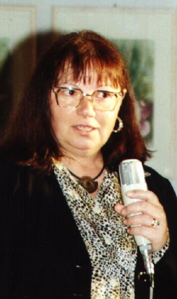 Datei:Heike Wenig Mikro.jpeg