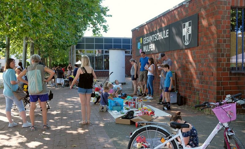Datei:KS26 Deckenflohmarkt.jpg