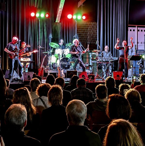 Datei:Virus-D Live im GHW 2026-1.jpg